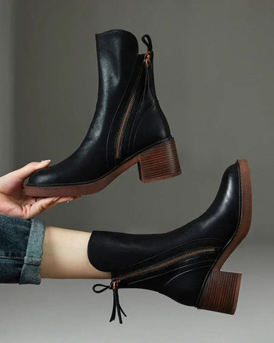 Élisabeth | Botte en cuir noire avec un talon confortable, élégante et intemporelle
